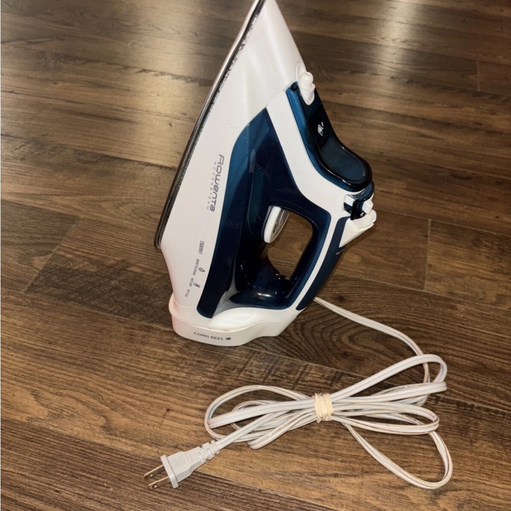Rowenta Blue and White Steam Iron